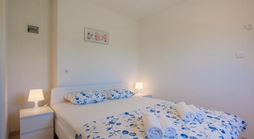 Apartments Dandic photo