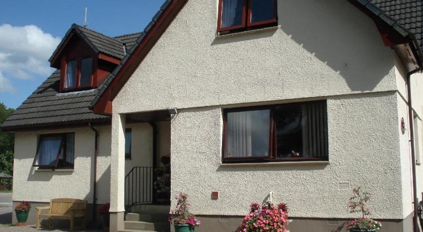 Thistle Cottage photo