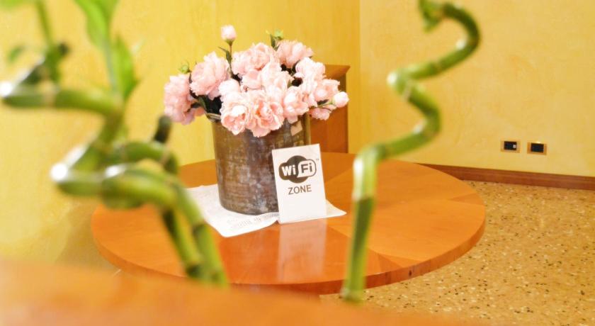 Hotel Cima photo