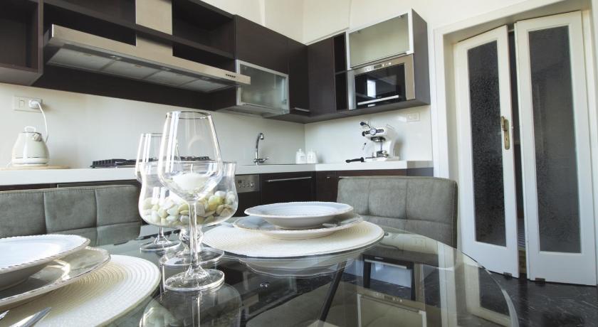PALAZZO FORLEO Luxury Apartment - image 3
