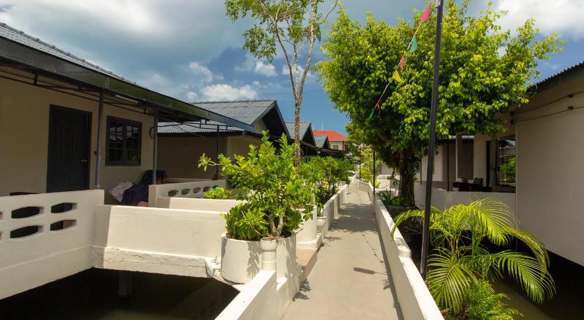 Aussieland Bungalows - image 14