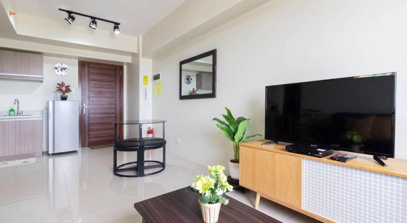 May's cozy 2BR 2Bath condo at Horizons 101 photo