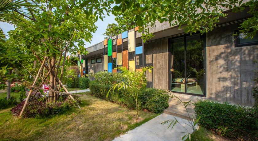BR2 House Resort photo