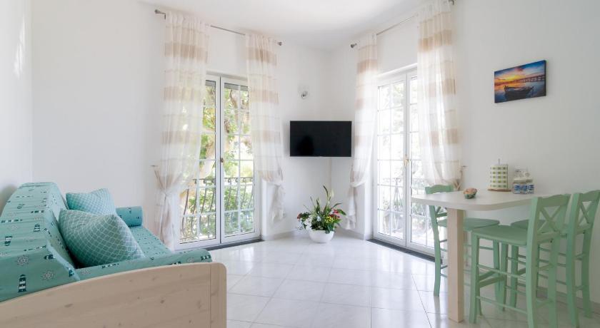 AQUAMARINE Relaxing Capri Suites photo