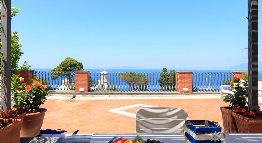AQUAMARINE Relaxing Capri Suites — Hotel in Capri