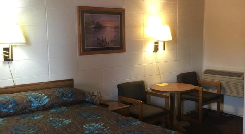 Lazy U Motel photo