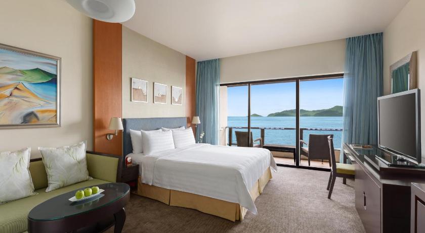 Image of Kinabalu King Room with Sea View 4