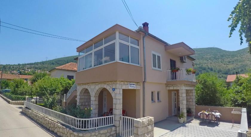 Apartment Masa — Hotel in Trebinje