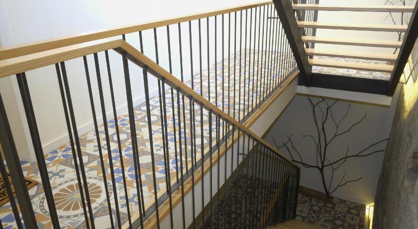 ポルト Oporto Wall Apartments 5つ星 ゲストハウス プール