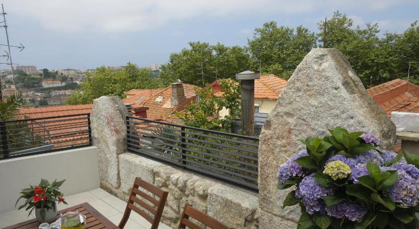 ポルト Oporto Wall Apartments 5つ星 ゲストハウス レストラン