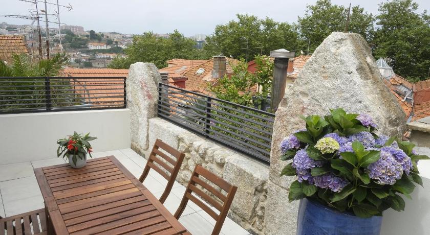ポルト Oporto Wall Apartments 5つ星 ゲストハウス 外観