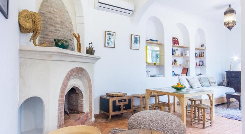 Riad Helen photo