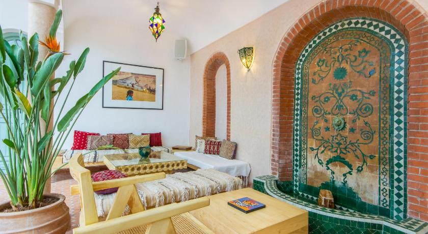 Riad Helen photo
