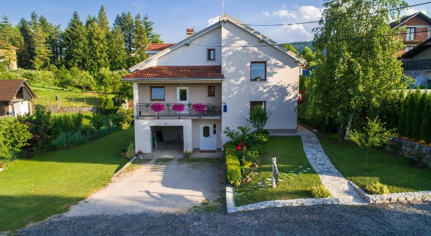 Breza Guesthouse — Hotel in Slunj