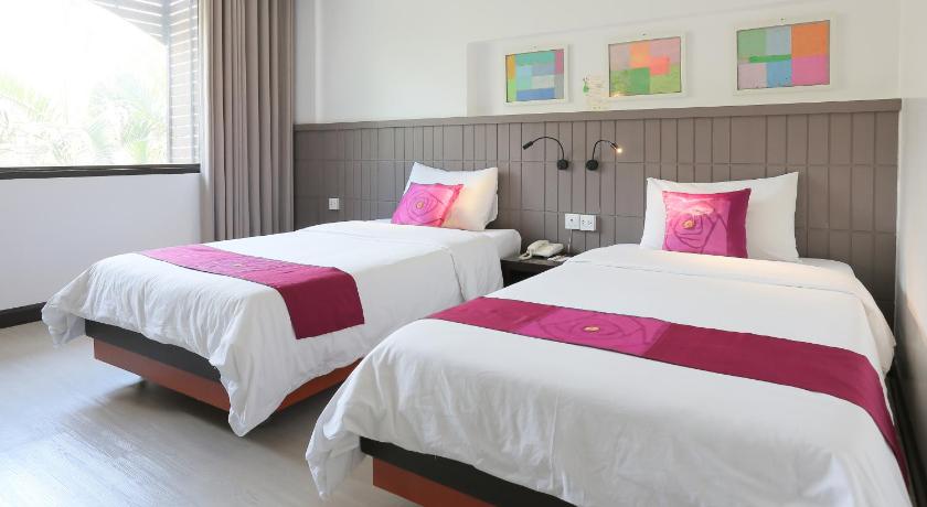 Image of Superior Twin bed 2
