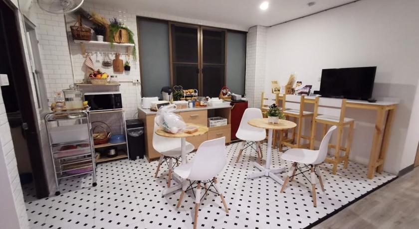 White House Hostel - image 4