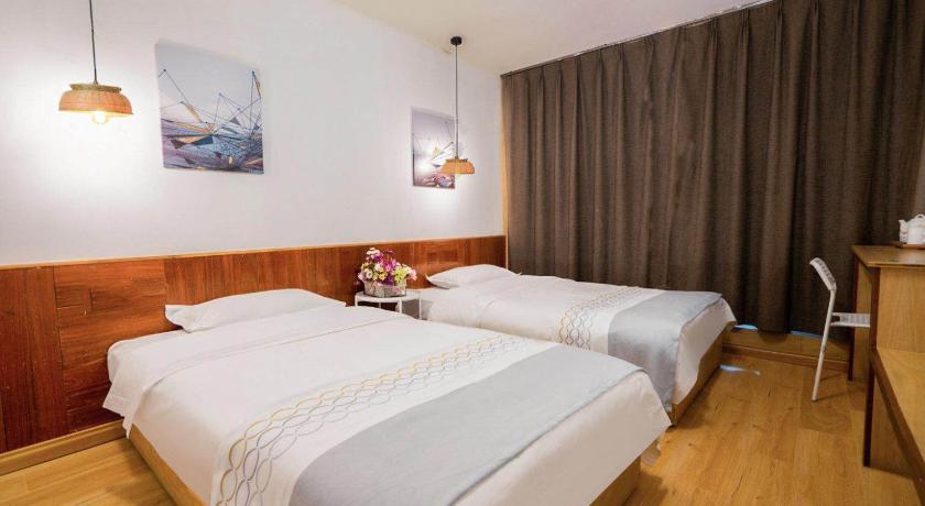 Image of Twin Room 8