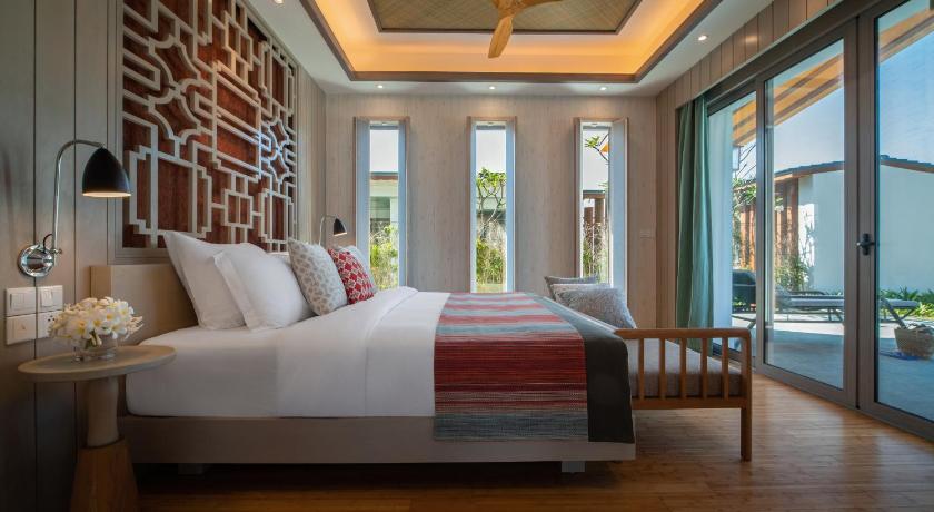 Image of One Bedroom Beachfront Pool Villa- Free access to Executive Lounge 3
