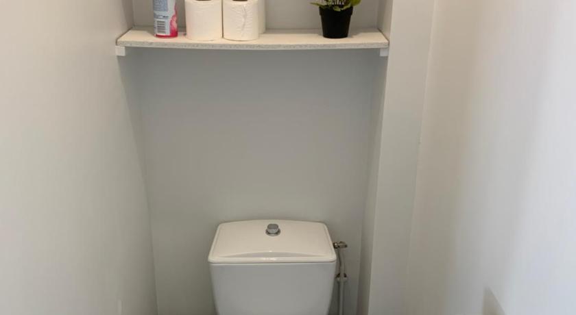 Image of Apartment 8