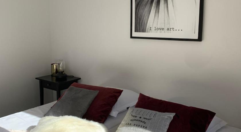 Image of Apartment 7