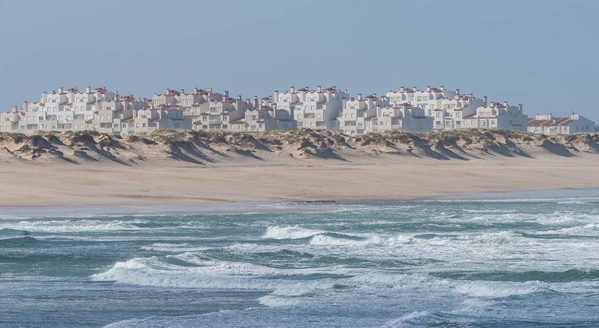 Bay House Baleal - Surfboard included photo