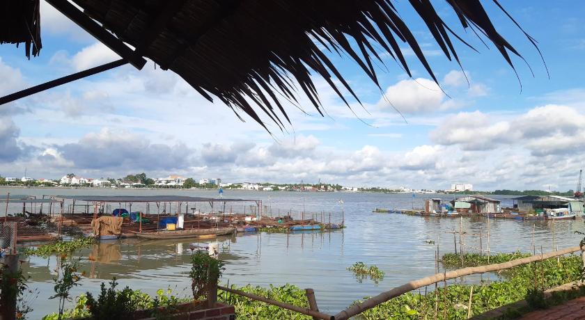 mekong riverside homestay