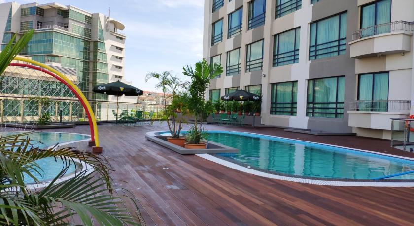 コタキナバル Sabah Oriental Hotel 4つ星 ホテル レストラン