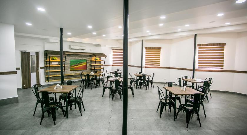 Sapphire Club Metro Hotel – Ernakulam, NE