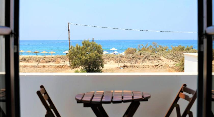 Nostos Plaka Beach photo
