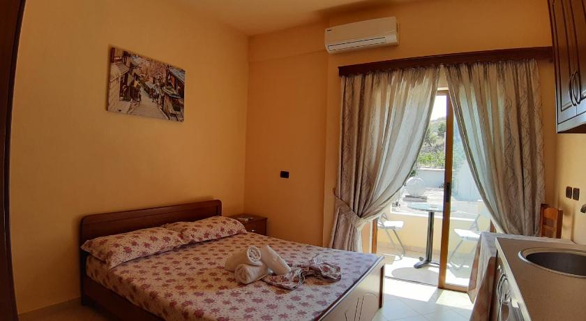 Rama Apartments photo