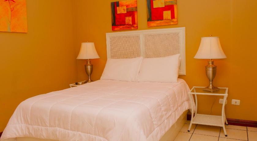 Image of Deluxe Room 4