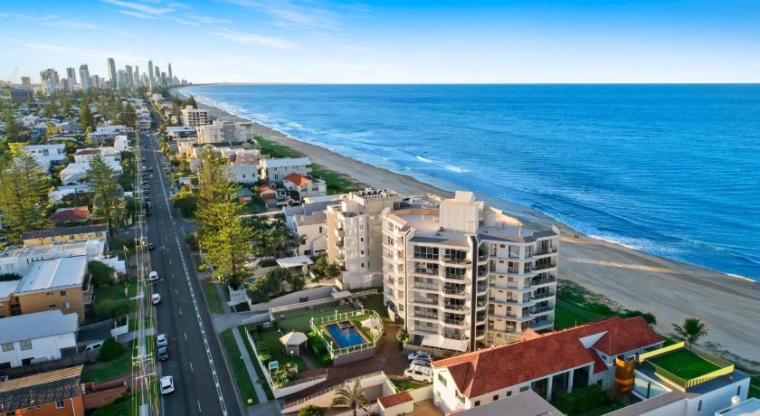 Foreshore Apartments photo