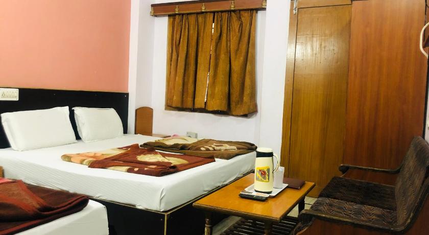 Hotel Udai Palace - Centrally Located Budget Family Stay