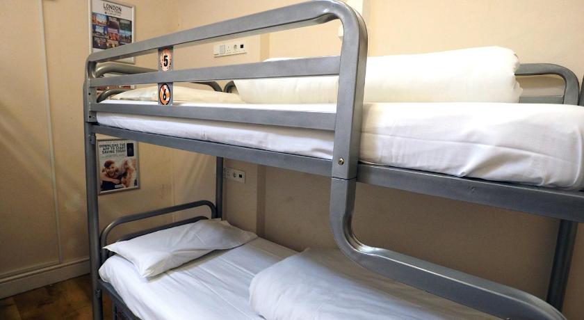 Image of 1 bed in 8 bedded Mixed Dormitory En-suite 7