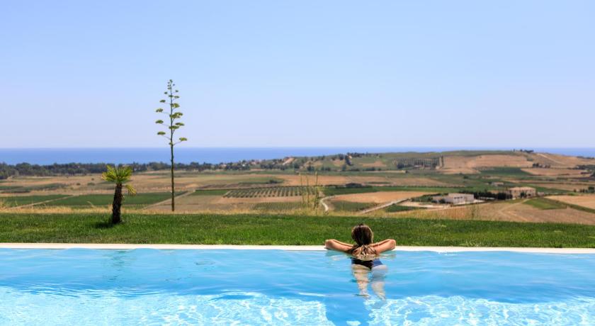 Torre Bonera. Green Resort — Hotel in Menfi
