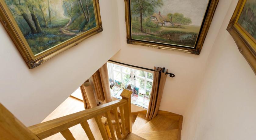 Hanger Down House Bed and Breakfast photo