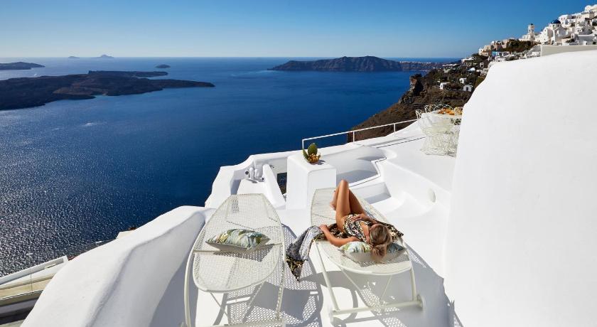 Gitsa Cliff Luxury Villa