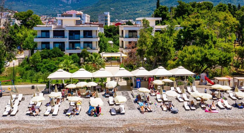 Apartments Kuce Lekovica Beach &amp; snack bar- Bistro — Hotel in Bar