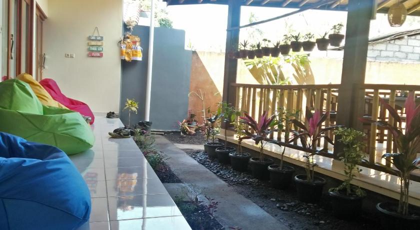 Backpackers Home Amed photo