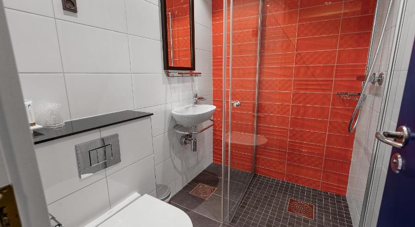 Image of Classic Twin Room small 2