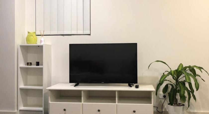 Modern Apartment in Liverpool CBD photo