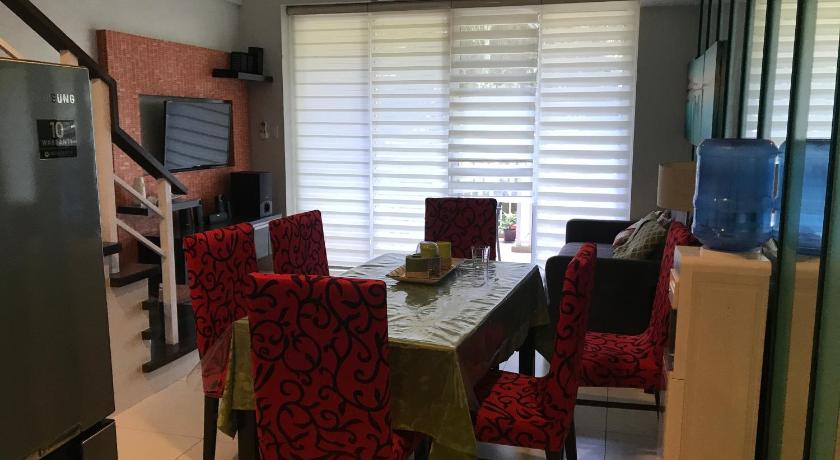 Creys Condo 3 at Pico De Loro Cove — Hotel in Nasugbu