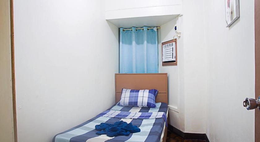RedDoorz @ Calceta Street Cogon - image 22