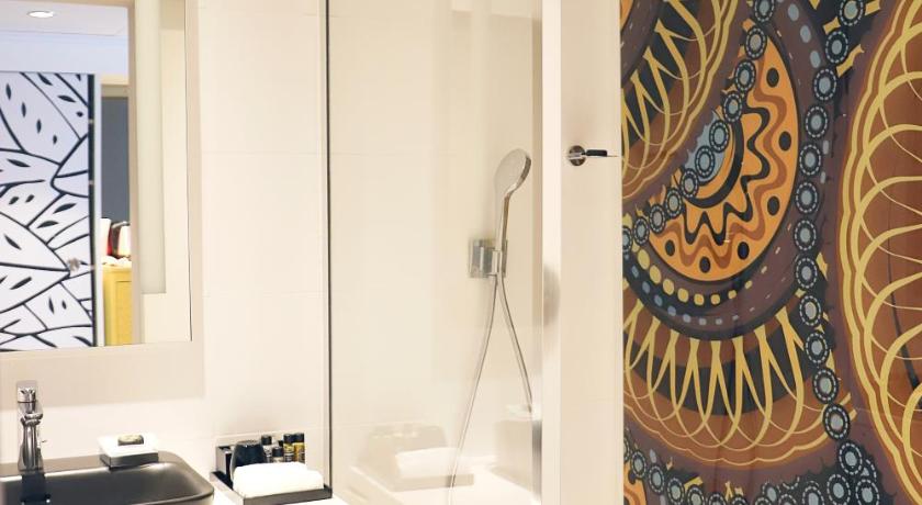 Image of Premium Superior Room, 1 King Size Bed, Lagoon View 2
