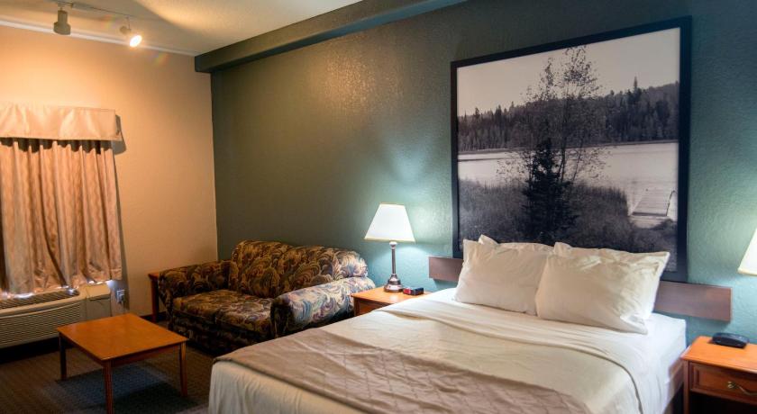 Image of 1 Queen Bed Business Room Non-Smoking 1