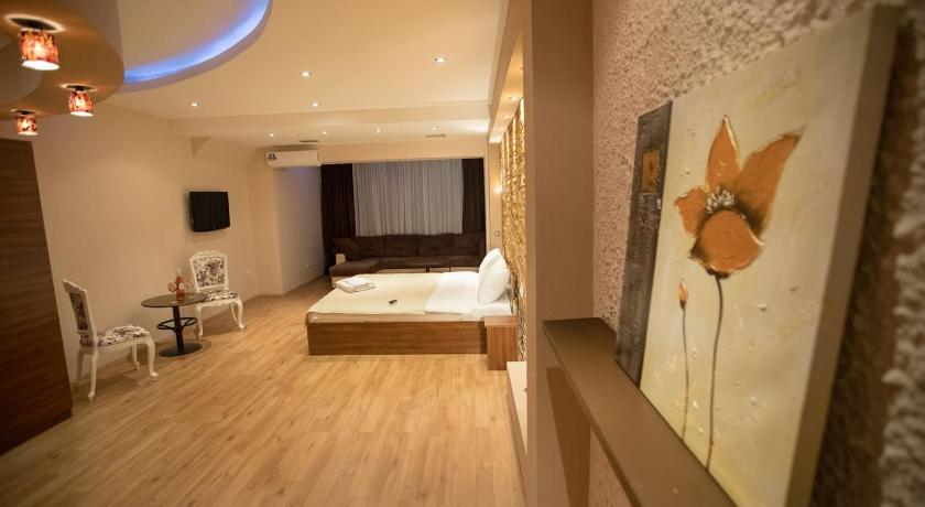 Taurus apartment 1 photo