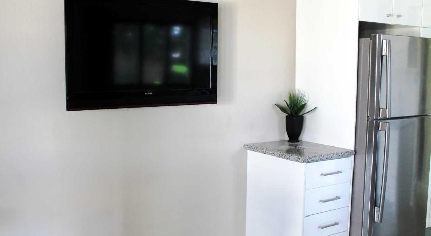 Image of Two-Bedroom Apartment with Ocean View 2 5
