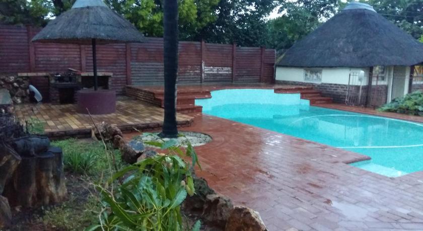 Shumba Inn photo