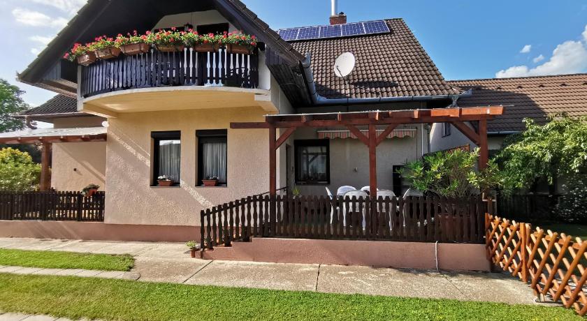 Erika Apartman Klimaval