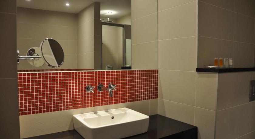 Image of Superior Triple Room 4